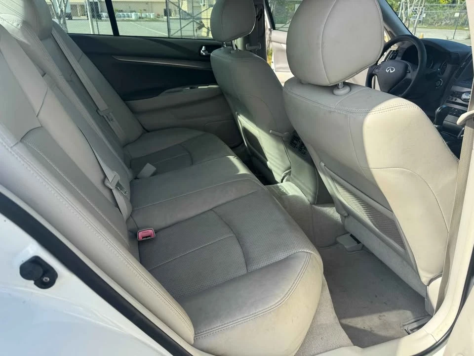 2012 Infiniti - Image 12 of 16