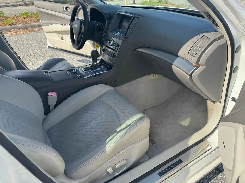 2012 Infiniti - Image 15 of 16
