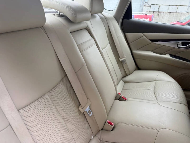 2012 Infiniti M 3rd Gen - Image 9 of 20