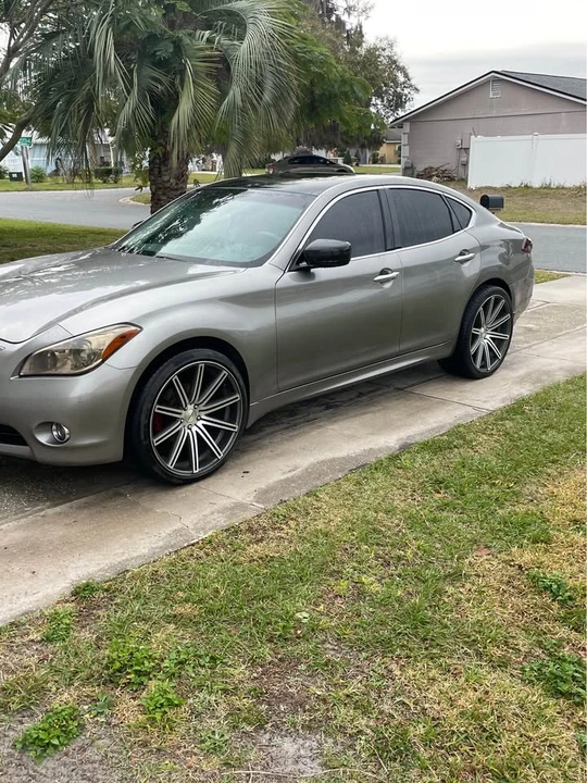 2012 Infiniti M/Q70 4th Gen - Image 4 of 4