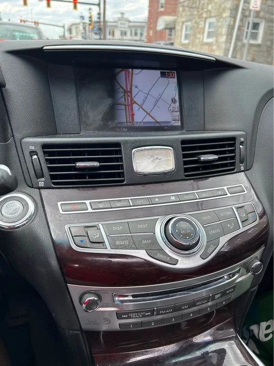 2012 Infiniti M/Q70 4th Gen - Image 2 of 9