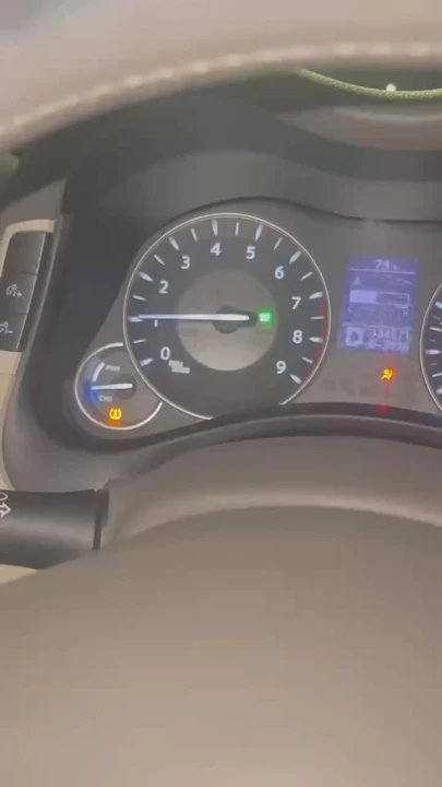 2012 Infiniti M/Q70 4th Gen - Image 8 of 8