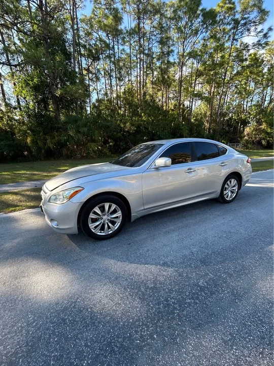 2012 Infiniti M 3rd Gen - Image 2 of 6