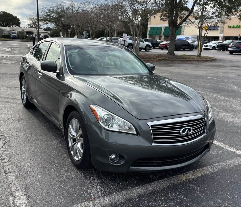 2012 Infiniti M 3rd Gen - Image 2 of 13