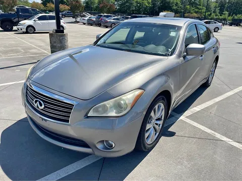 2012 Infiniti M37