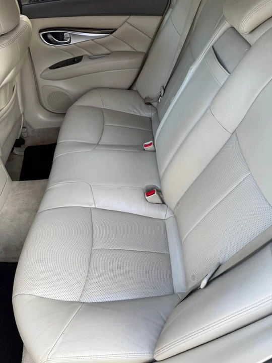 2012 Infiniti M/Q70 4th Gen - Image 9 of 18