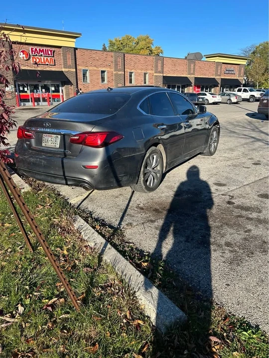 2012 Infiniti M/Q70 4th Gen - Image 2 of 5