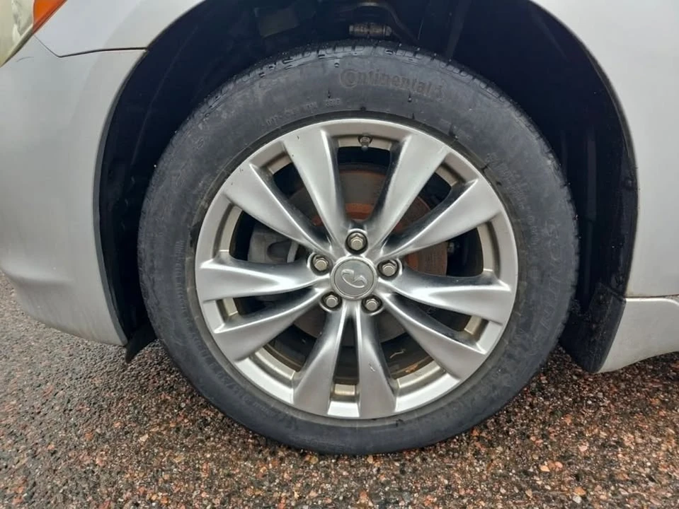 2012 Infiniti M/Q70 4th Gen - Image 9 of 10