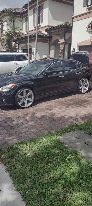 2012 Infiniti M/Q70 4th Gen - Image 10 of 20