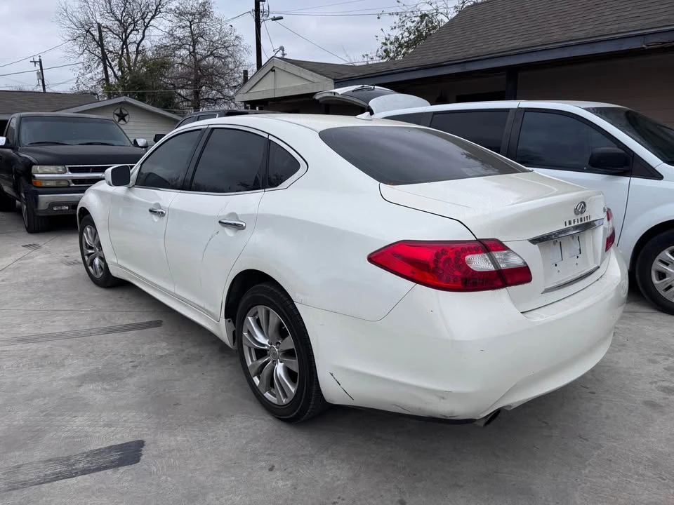 2012 Infiniti M/Q70 4th Gen - Image 3 of 10