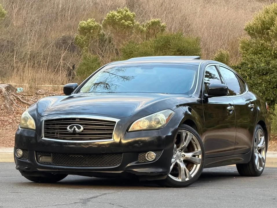 2012 Infiniti M/Q70 4th Gen - Image 2 of 12