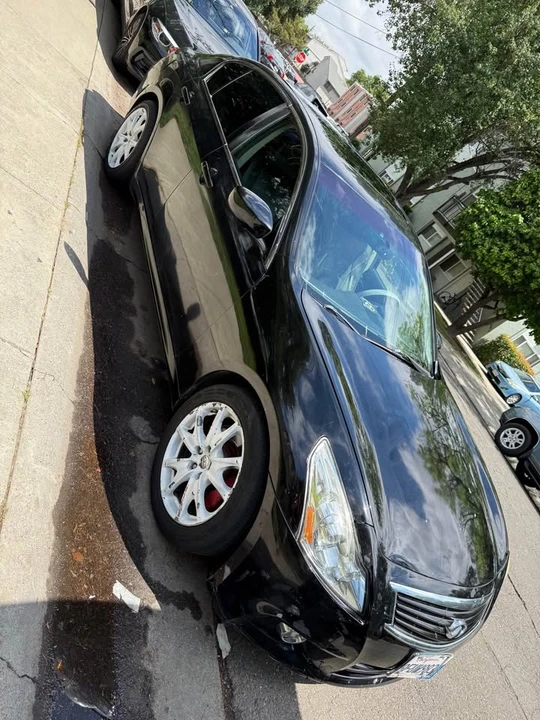 2012 Infiniti M/Q70 4th Gen - Image 2 of 6