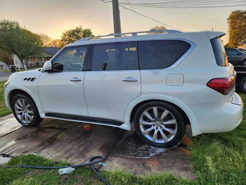 2012 Infiniti QX80 - Image 7 of 18