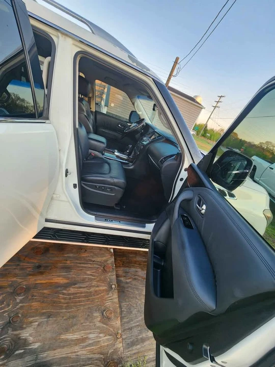 2012 Infiniti QX80 - Image 11 of 18