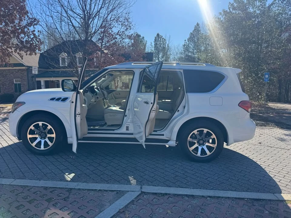 2012 Infiniti QX80 - Image 9 of 18