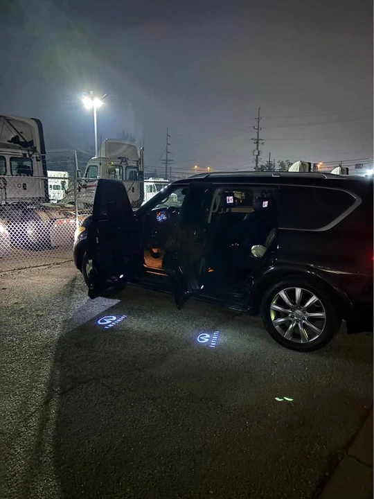 2012 Infiniti QX80 - Image 2 of 19