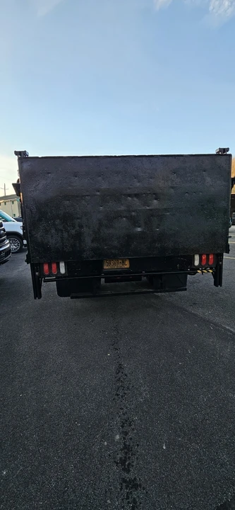 2012 Isuzu Elf - Image 3 of 15