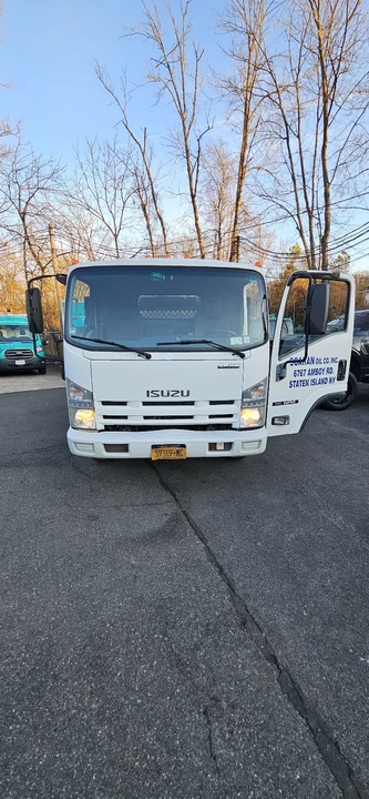 2012 Isuzu Elf - Image 2 of 15