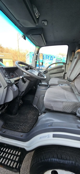 2012 Isuzu Elf - Image 7 of 15
