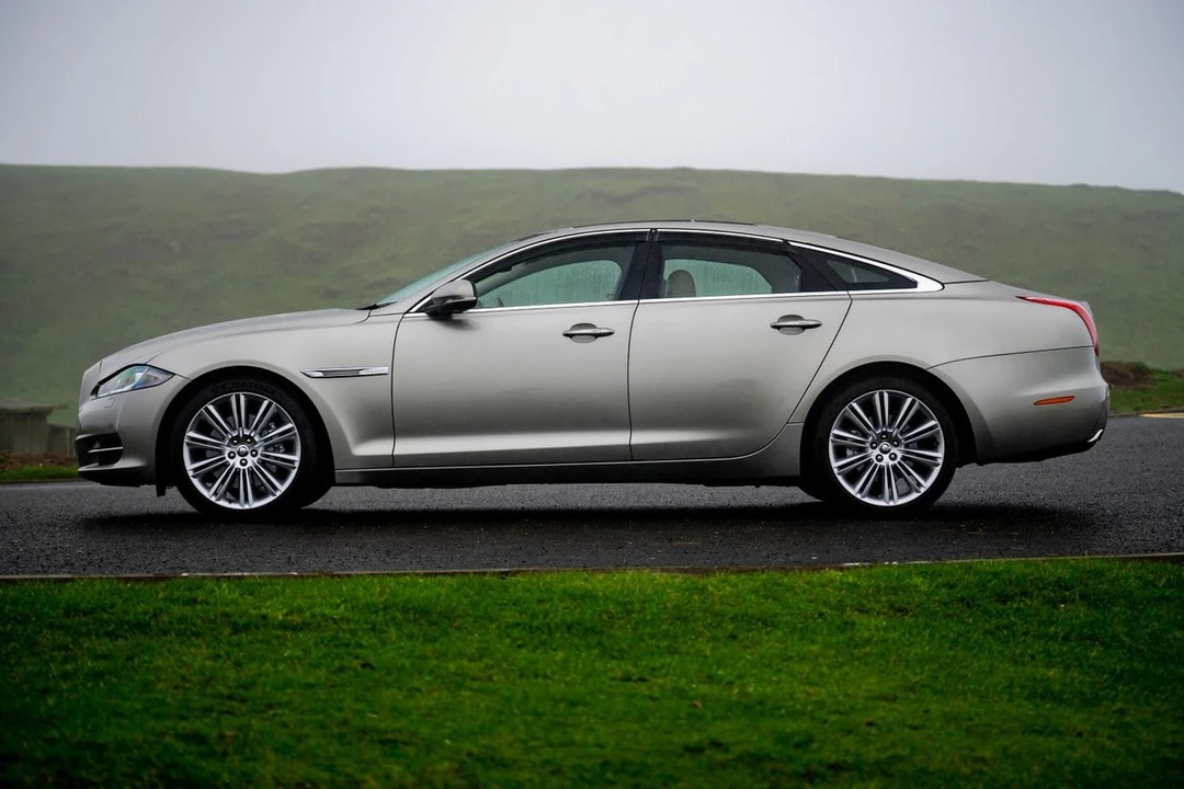 2012 Jaguar X351 XJ - Image 6 of 30