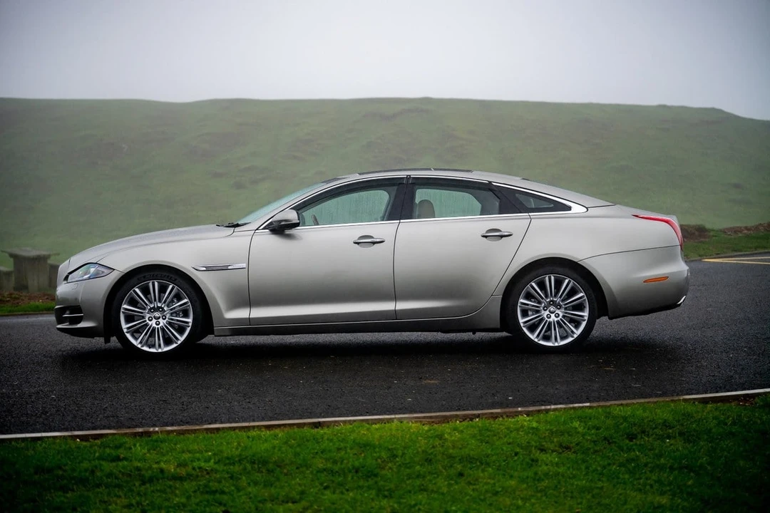 2012 Jaguar X351 XJ - Image 4 of 30