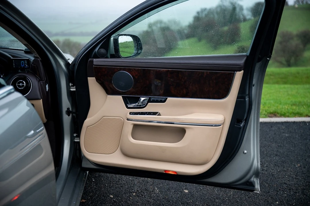 2012 Jaguar X351 XJ - Image 25 of 30