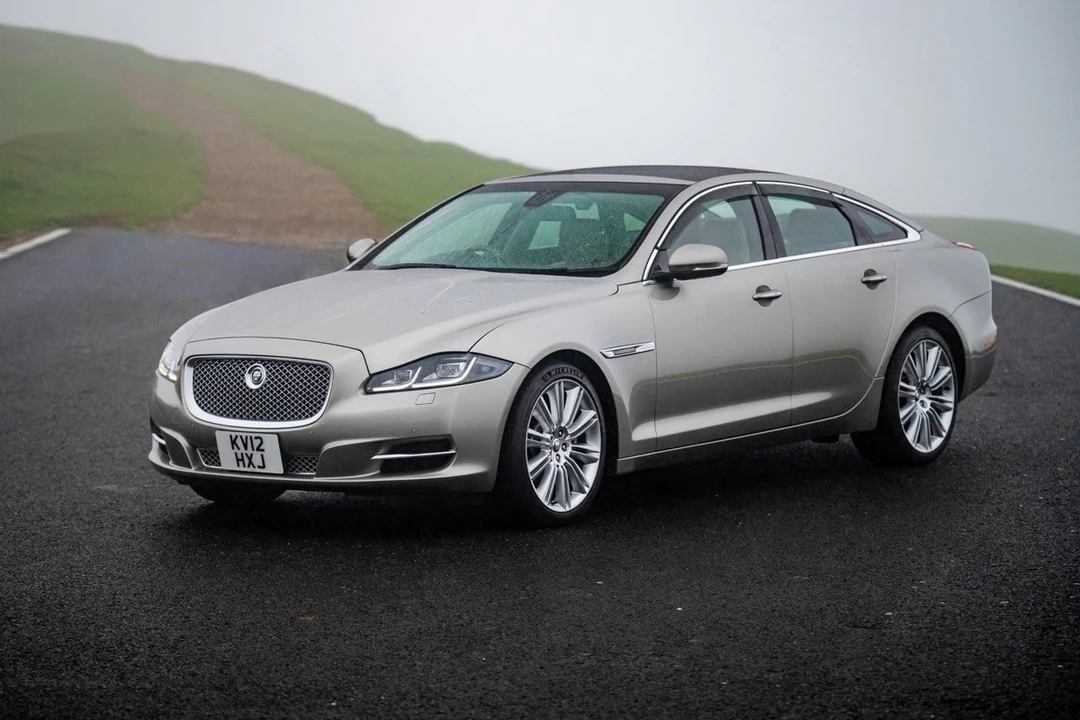 2012 Jaguar X351 XJ - Image 2 of 30