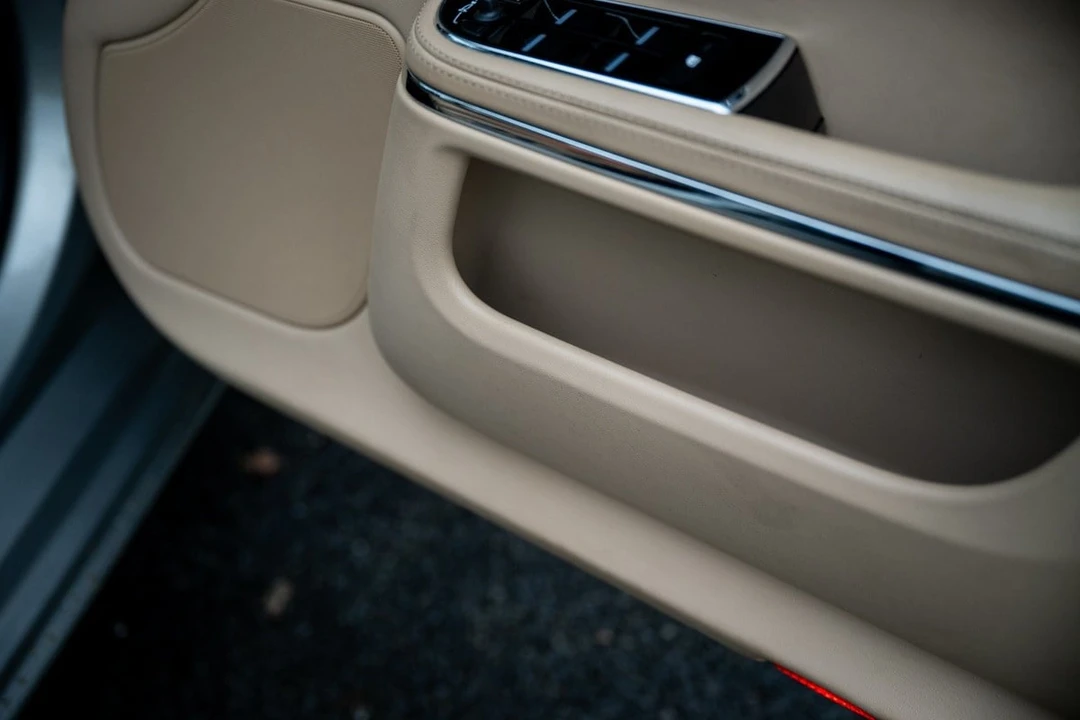 2012 Jaguar X351 XJ - Image 29 of 30