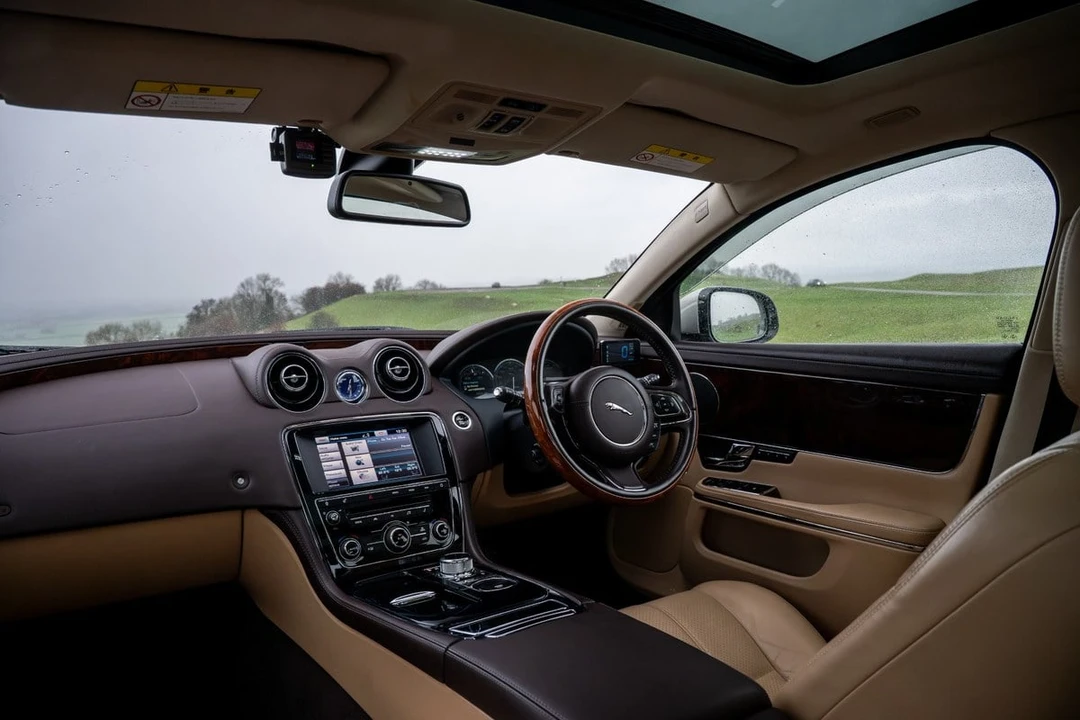2012 Jaguar X351 XJ - Image 23 of 30