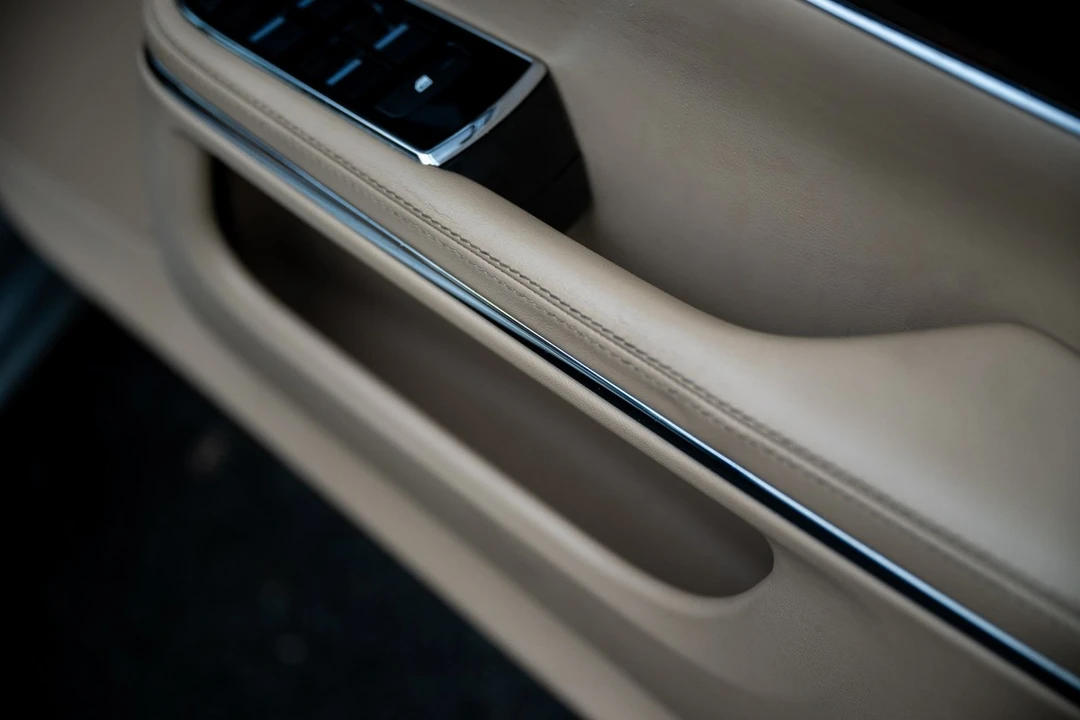 2012 Jaguar X351 XJ - Image 27 of 30