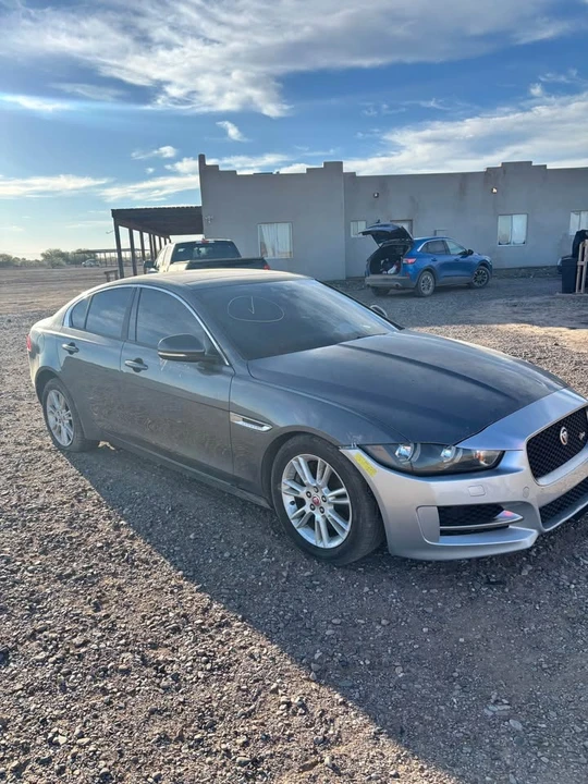 2018 Jaguar XE - Image 2 of 13