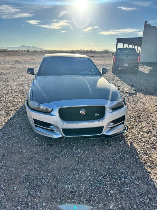2018 Jaguar XE - Image 3 of 13