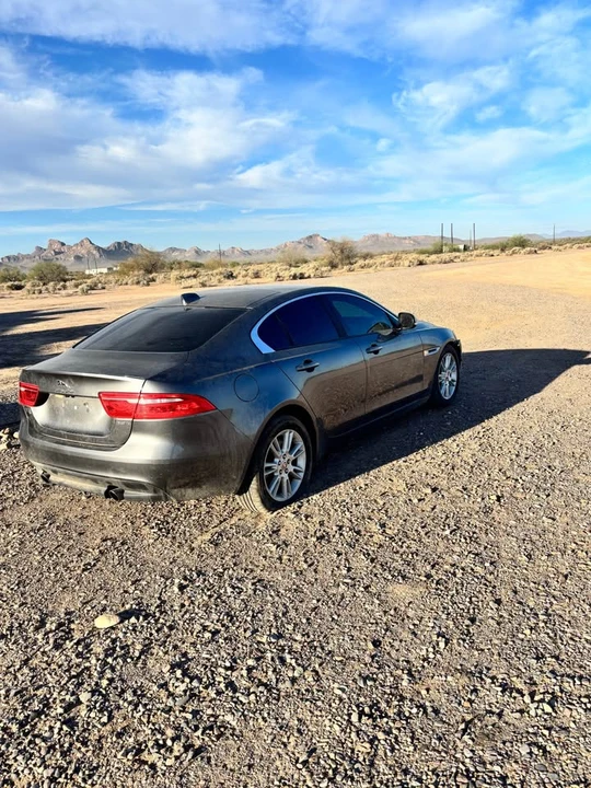 2018 Jaguar XE - Image 6 of 13