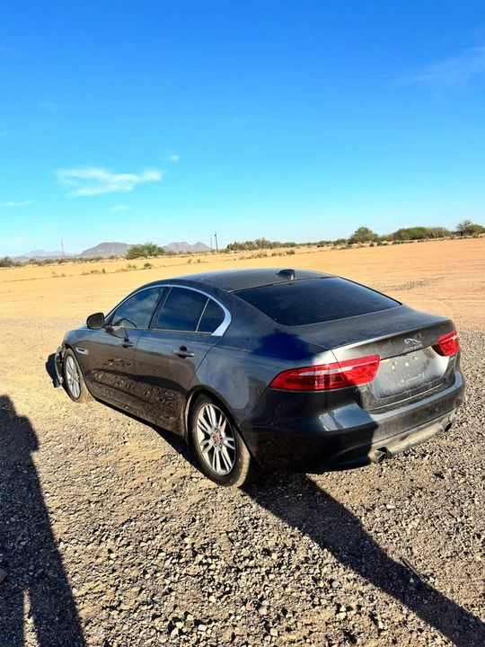 2018 Jaguar XE - Image 10 of 13