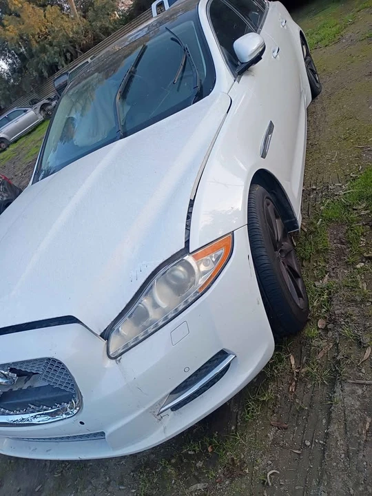 2012 Jaguar XE - Image 2 of 13