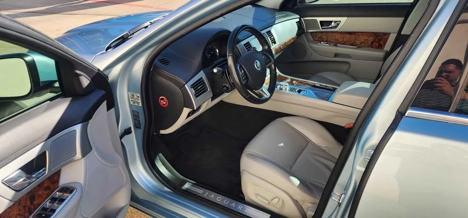 2012 Jaguar X250 XF - Image 5 of 10