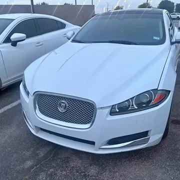 2012 Jaguar XF Luxury Sedan