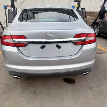 2012 Jaguar XF Luxury Sedan 4D