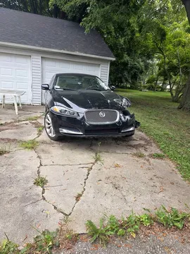 2012 Jaguar XF Luxury Sedan 4D