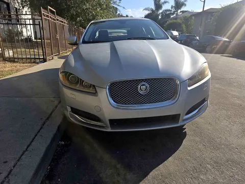 2012 Jaguar XF Premium Luxury Sedan 4D