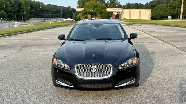 2012 Jaguar XF Premium Luxury Sedan 4D