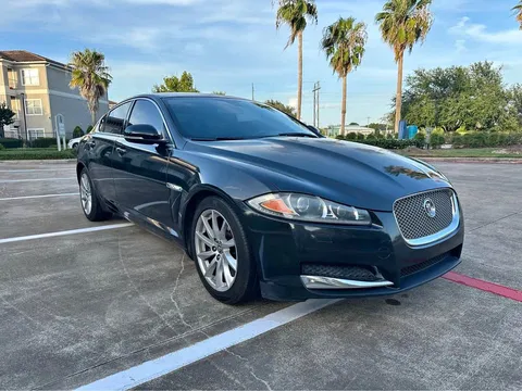 2012 Jaguar XF Premium Luxury Sedan 4D