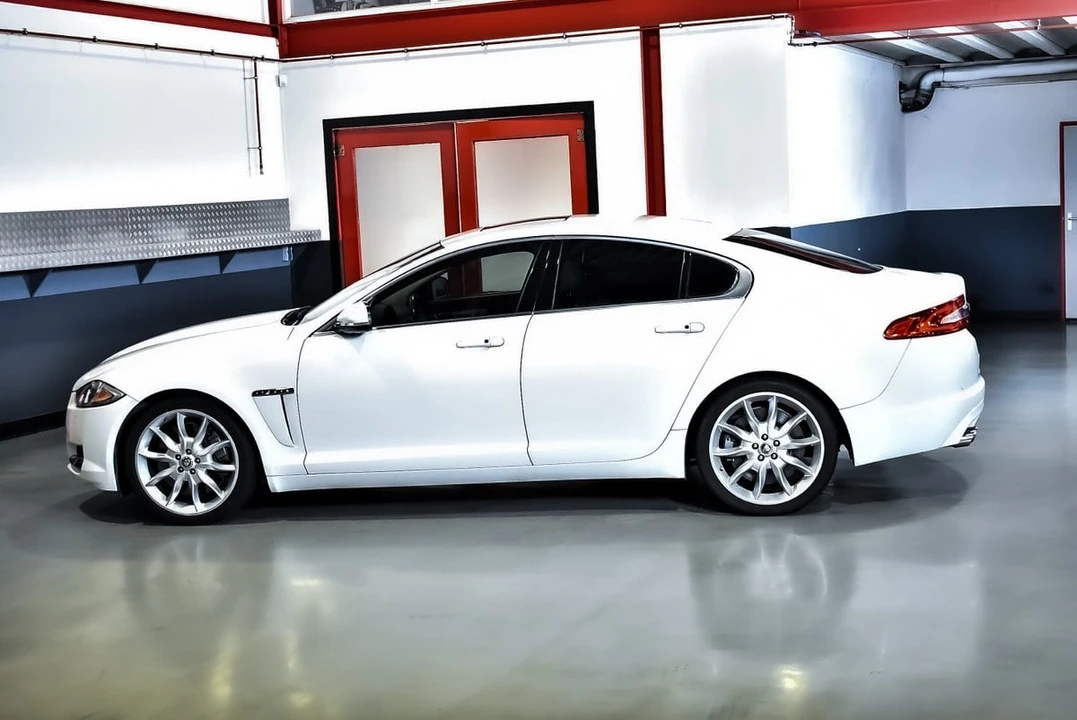 2012 Jaguar X250 XFR - Image 27 of 30