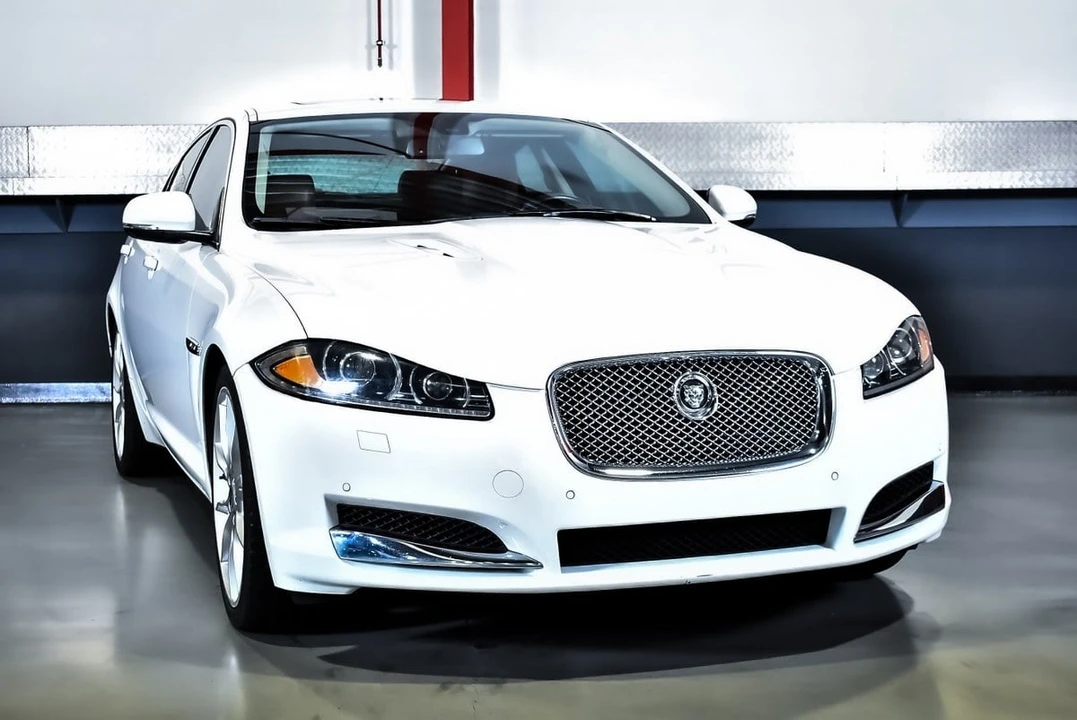 2012 Jaguar X250 XFR - Image 9 of 30