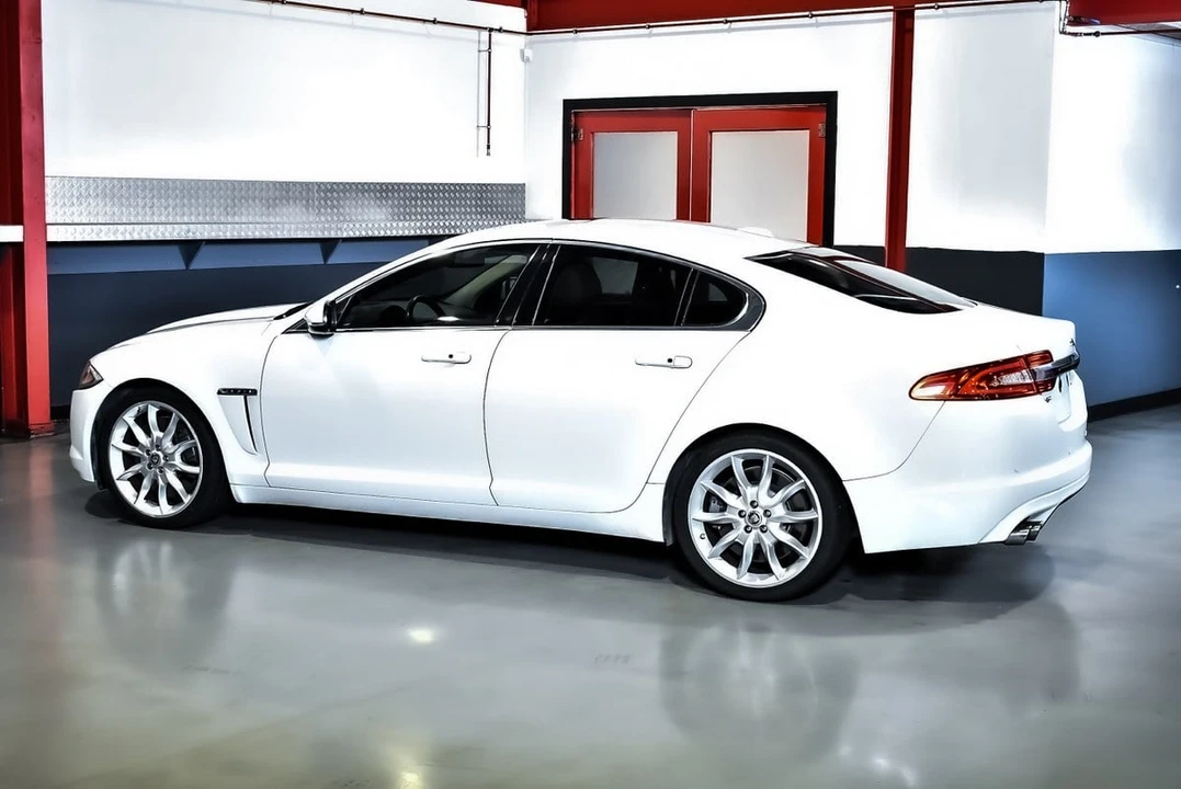 2012 Jaguar X250 XFR - Image 25 of 30