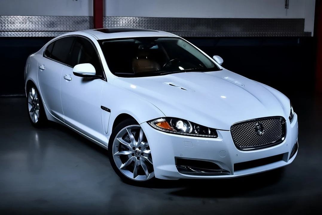 2012 Jaguar X250 XFR - Image 10 of 30