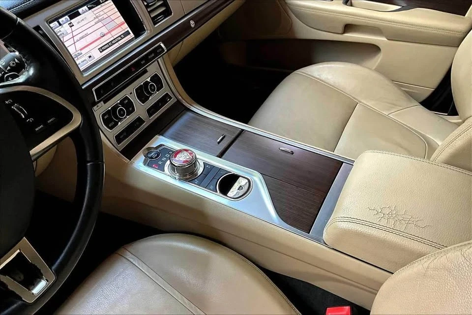 2012 Jaguar X250 XF - Image 9 of 15