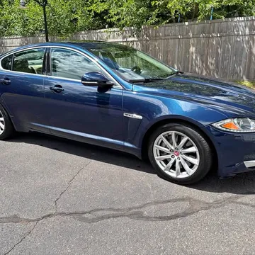 2012 Jaguar XF Sedan 4D