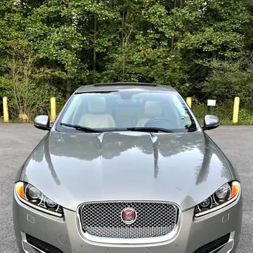 2012 Jaguar XF Sedan 4D