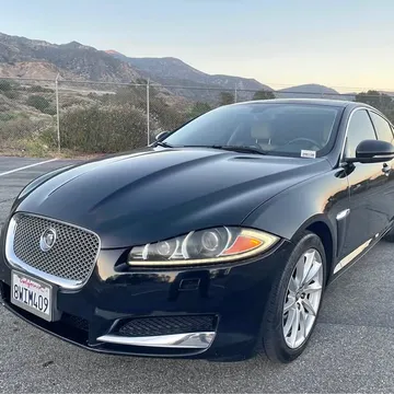 2012 Jaguar XF Sedan 4D